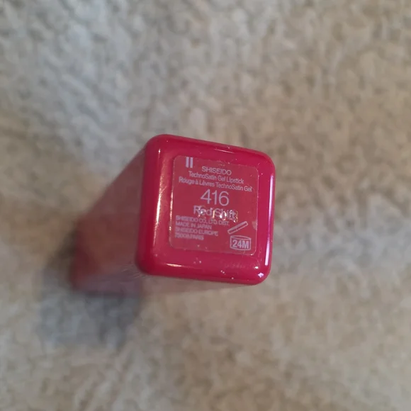 Shiseido Red Lipstick - Picture 1 of 4